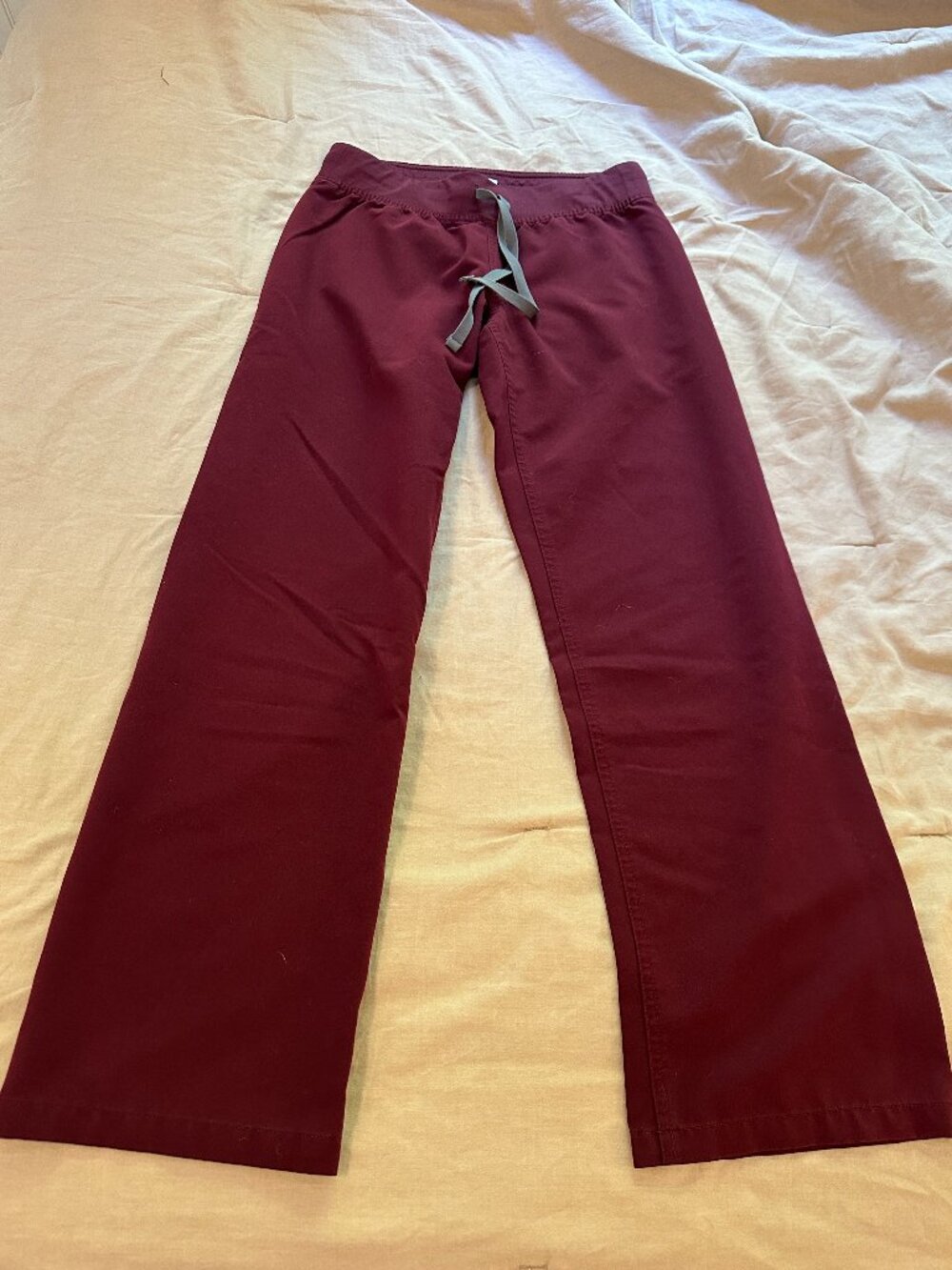 Figs Burgundy Livingston - Petite Basic Scrub Pants XS Petite
